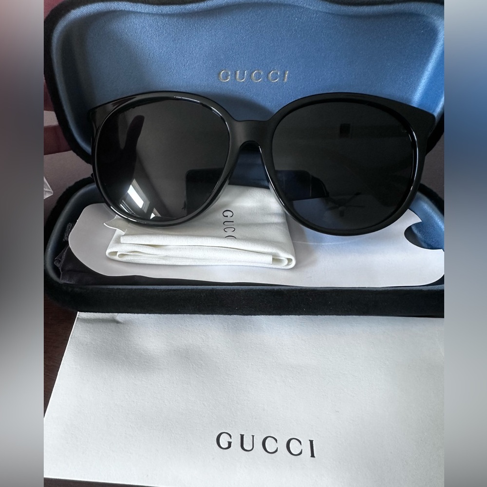 Gucci 57mm Round Sunglasses